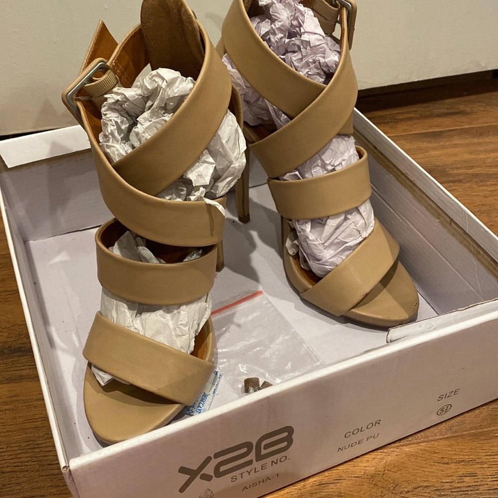 X2B Nude Heels